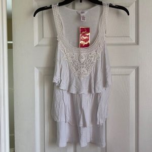white ruffle tank w crochet detail